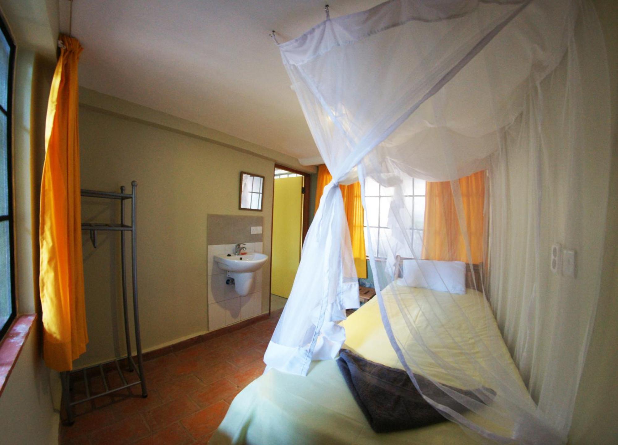 Yellow Haven Lodge Kampala Oda fotoğraf
